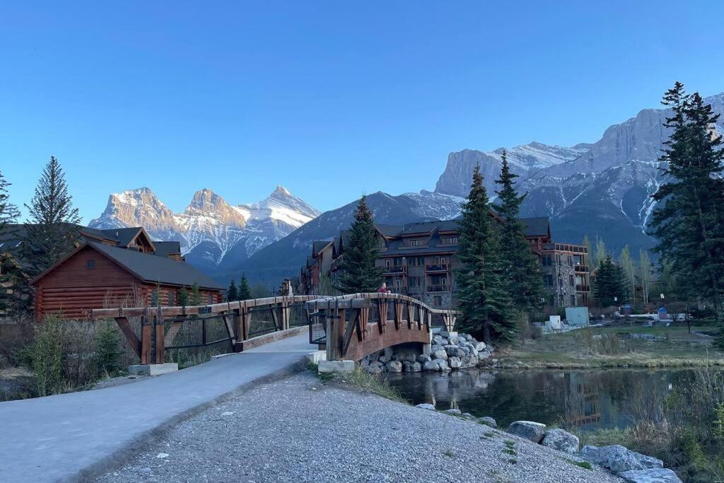 Unit #204 Cozy Mountain View 2Br In Canmore Downtown Apartment Екстериор снимка