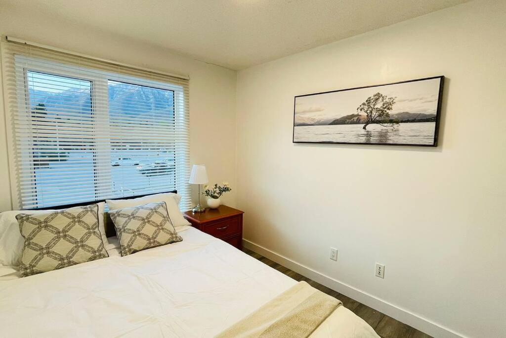 Unit #204 Cozy Mountain View 2Br In Canmore Downtown Apartment Екстериор снимка